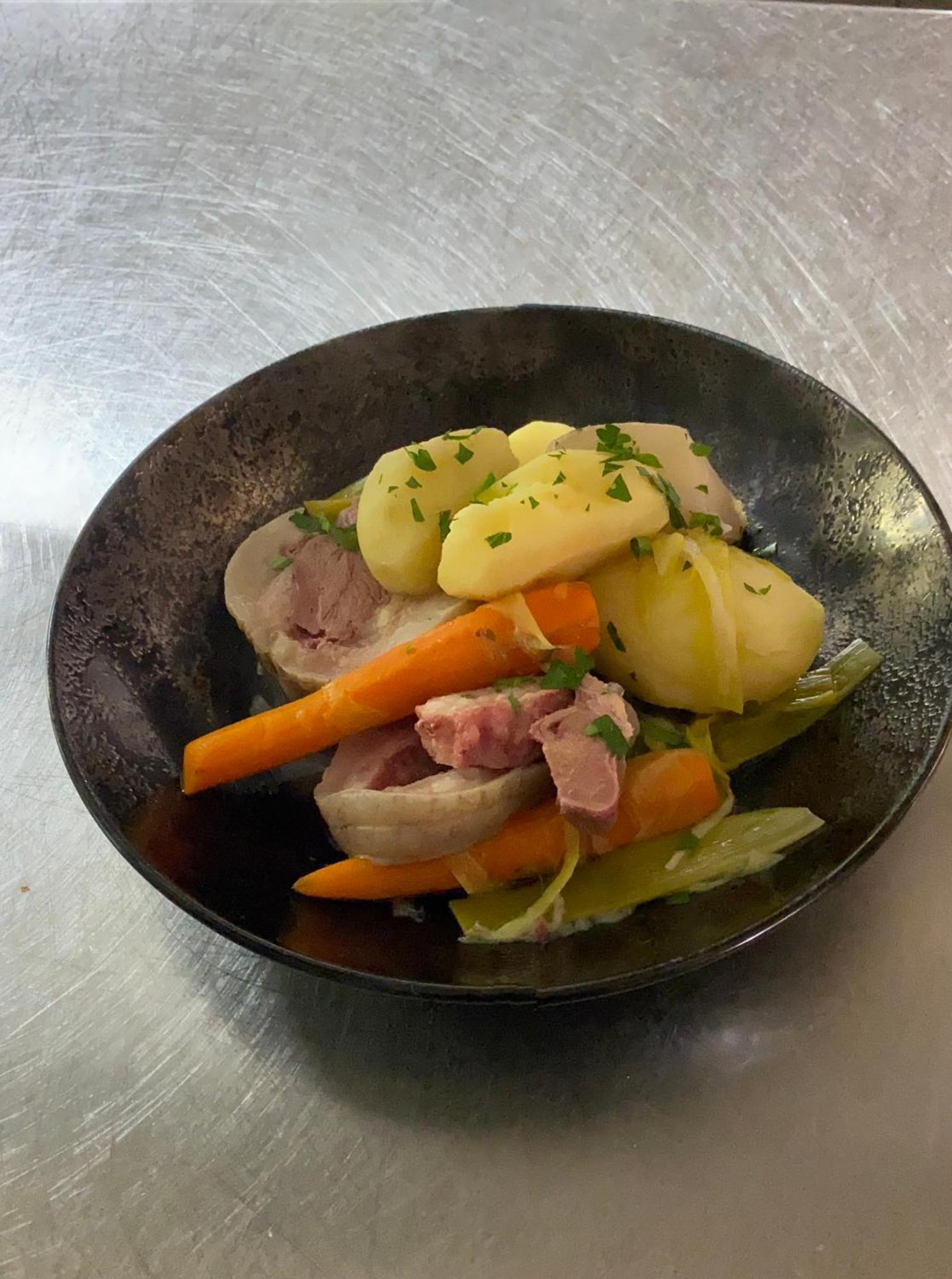 Gite - Auberge Du Midi Saint-Antoine  外观 照片
